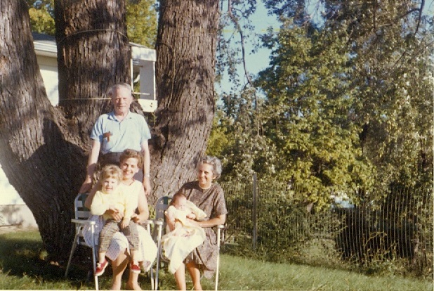 James & Margaret McFarlane, Margie Greenwood, Diane & Carol. (August 1962)